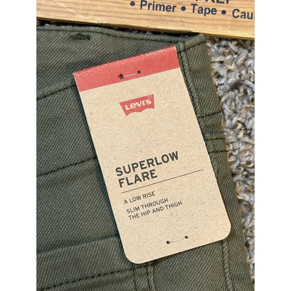 Women's Levi's Super Low Flare Pants Size 24x34 Green NWT Western Y2K look - Picture 5 of 8